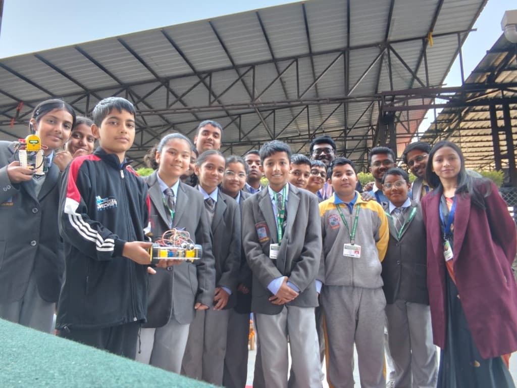 Students with Robotics Kit